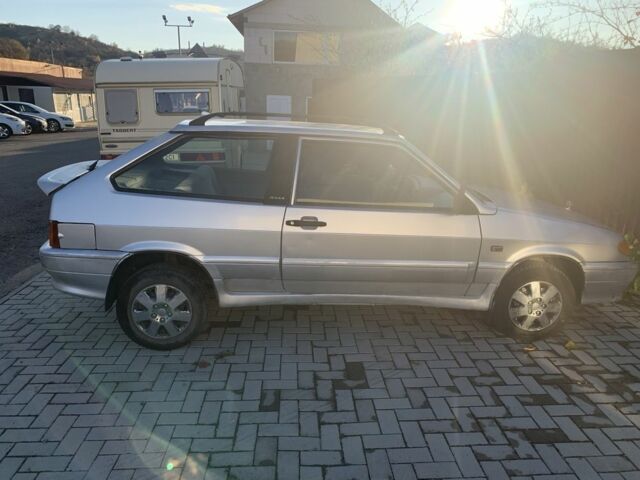 Серый ВАЗ 2113 Самара, объемом двигателя 1.6 л и пробегом 200 тыс. км за 950 $, фото 1 на Automoto.ua