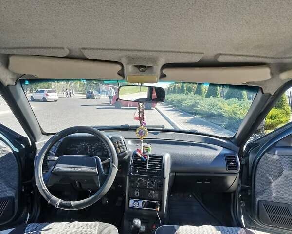 Серый ВАЗ 2113 Самара, объемом двигателя 1.5 л и пробегом 146 тыс. км за 2800 $, фото 5 на Automoto.ua