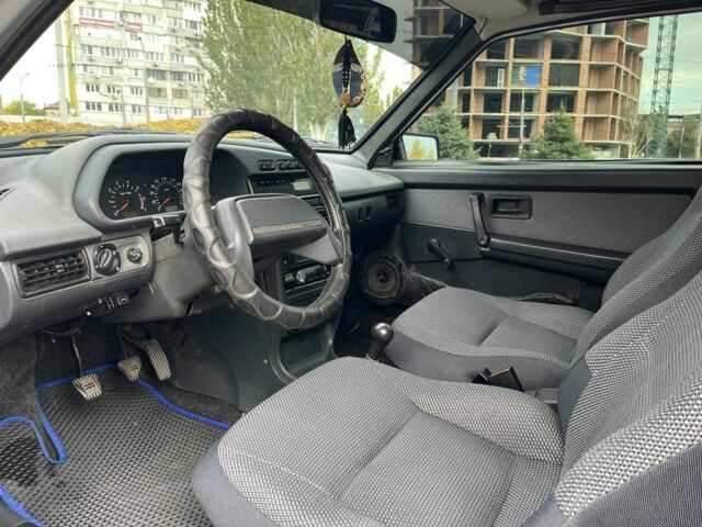 Серый ВАЗ 2113 Самара, объемом двигателя 1.6 л и пробегом 60 тыс. км за 2400 $, фото 7 на Automoto.ua