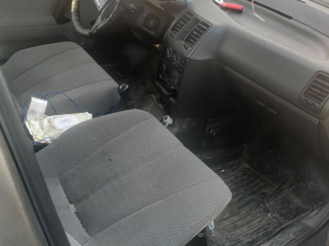 Серый ВАЗ 2113 Самара, объемом двигателя 1.5 л и пробегом 270 тыс. км за 650 $, фото 6 на Automoto.ua