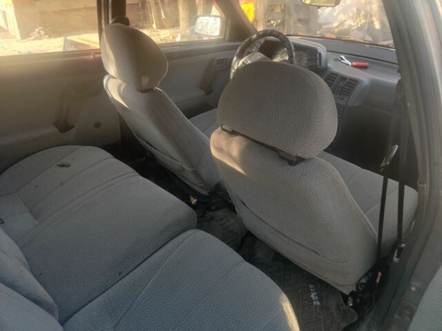 Серый ВАЗ 2113 Самара, объемом двигателя 1.5 л и пробегом 270 тыс. км за 650 $, фото 5 на Automoto.ua