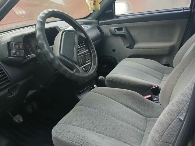 Серый ВАЗ 2113 Самара, объемом двигателя 1.6 л и пробегом 400 тыс. км за 1600 $, фото 1 на Automoto.ua