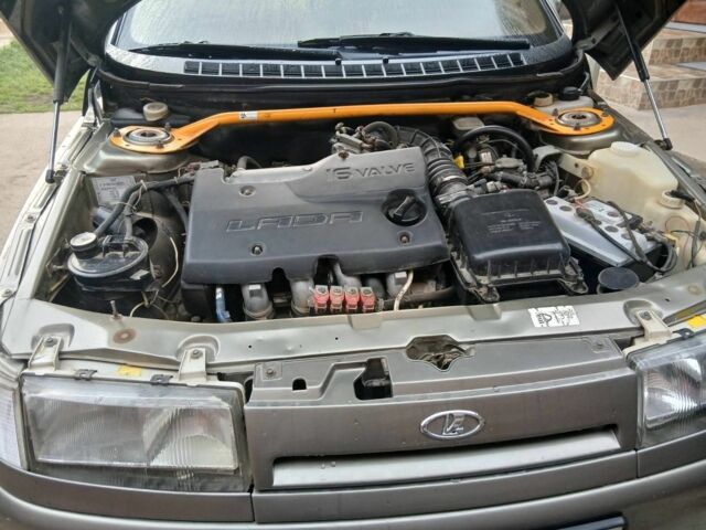 Серый ВАЗ 2113 Самара, объемом двигателя 1.6 л и пробегом 400 тыс. км за 1600 $, фото 4 на Automoto.ua