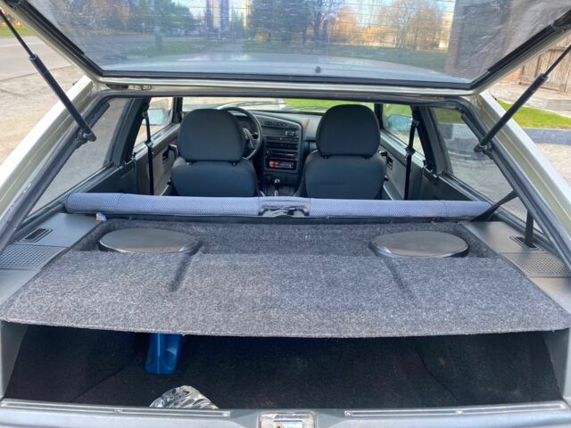 Серый ВАЗ 2113 Самара, объемом двигателя 1.5 л и пробегом 340 тыс. км за 1700 $, фото 7 на Automoto.ua