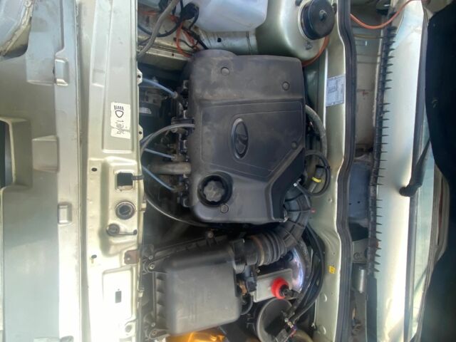 Серый ВАЗ 2113 Самара, объемом двигателя 1.5 л и пробегом 340 тыс. км за 1700 $, фото 9 на Automoto.ua