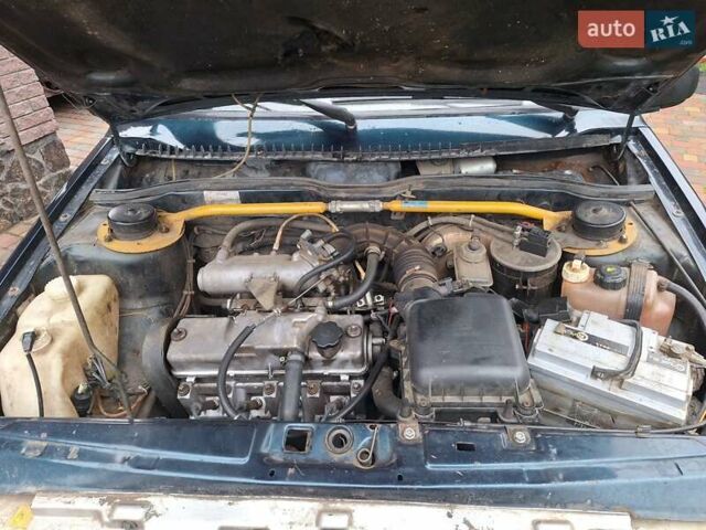 Синий ВАЗ 2113 Самара, объемом двигателя 1.5 л и пробегом 150 тыс. км за 1800 $, фото 5 на Automoto.ua