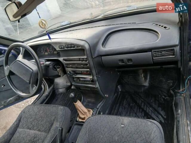 Синий ВАЗ 2113 Самара, объемом двигателя 1.6 л и пробегом 195 тыс. км за 600 $, фото 4 на Automoto.ua