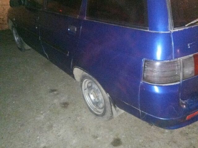 Синий ВАЗ 2113 Самара, объемом двигателя 1.5 л и пробегом 200 тыс. км за 1500 $, фото 3 на Automoto.ua