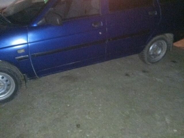 Синий ВАЗ 2113 Самара, объемом двигателя 1.5 л и пробегом 200 тыс. км за 1500 $, фото 2 на Automoto.ua