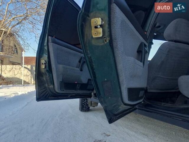 Зеленый ВАЗ 2113 Самара, объемом двигателя 1.5 л и пробегом 127 тыс. км за 1750 $, фото 3 на Automoto.ua