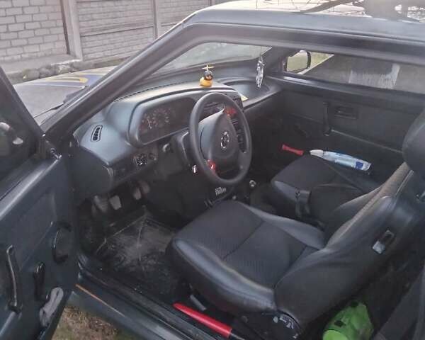 Зеленый ВАЗ 2113 Самара, объемом двигателя 1.5 л и пробегом 260 тыс. км за 3200 $, фото 4 на Automoto.ua