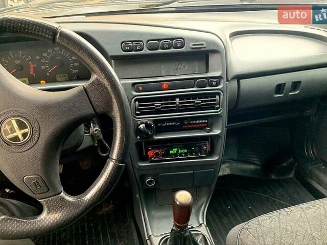 Зелений ВАЗ 2113 Самара, об'ємом двигуна 1.5 л та пробігом 140 тис. км за 2900 $, фото 3 на Automoto.ua