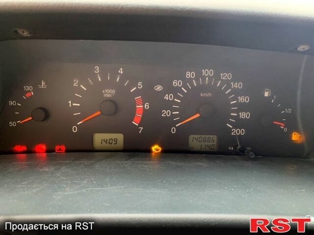 Зелений ВАЗ 2113 Самара, об'ємом двигуна 1.5 л та пробігом 140 тис. км за 2900 $, фото 2 на Automoto.ua