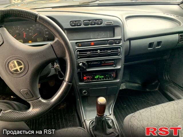 Зелений ВАЗ 2113 Самара, об'ємом двигуна 1.5 л та пробігом 140 тис. км за 2900 $, фото 3 на Automoto.ua