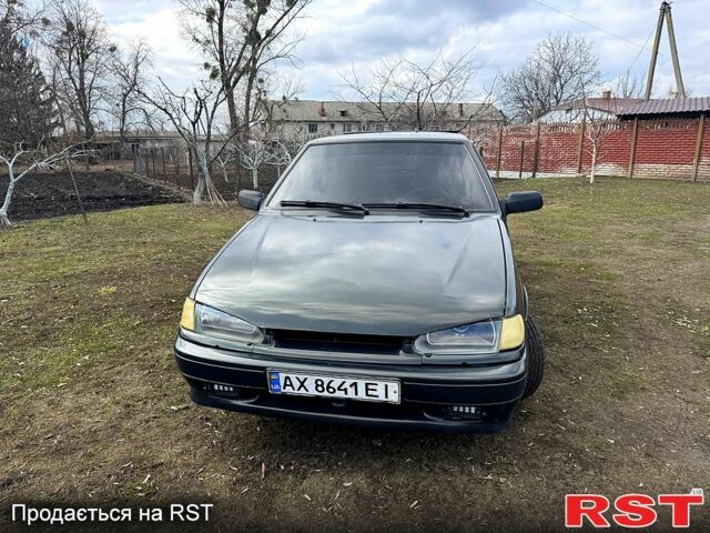 Зеленый ВАЗ 2113 Самара, объемом двигателя 1.5 л и пробегом 317 тыс. км за 1600 $, фото 1 на Automoto.ua
