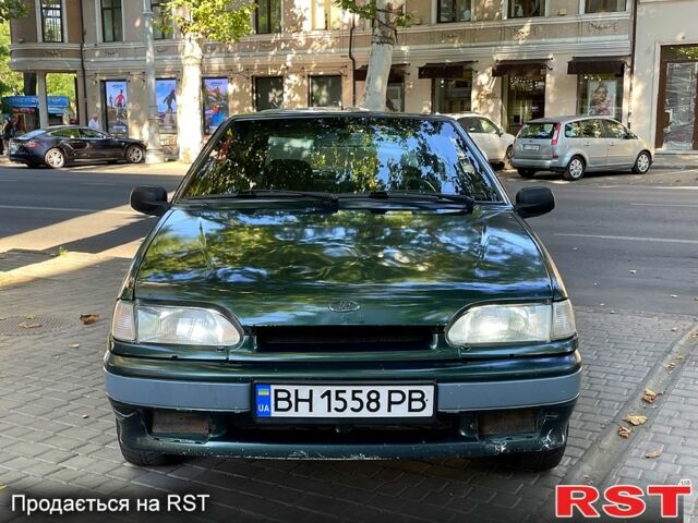 Зеленый ВАЗ 2113 Самара, объемом двигателя 1.6 л и пробегом 300 тыс. км за 1050 $, фото 1 на Automoto.ua