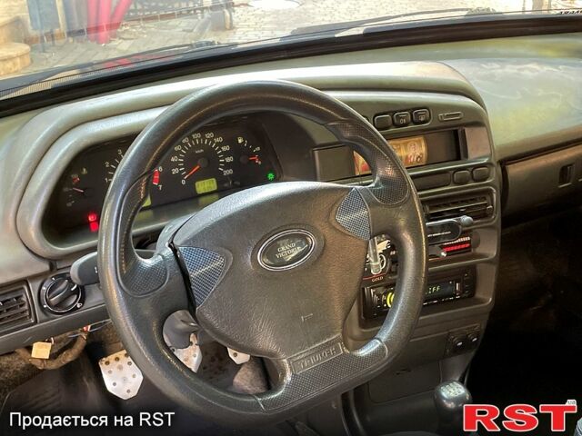 Зеленый ВАЗ 2113 Самара, объемом двигателя 1.6 л и пробегом 300 тыс. км за 1050 $, фото 6 на Automoto.ua