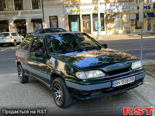 Зеленый ВАЗ 2113 Самара, объемом двигателя 1.6 л и пробегом 300 тыс. км за 1050 $, фото 2 на Automoto.ua