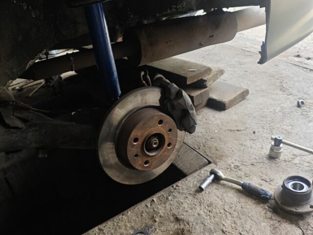 ВАЗ 2113 Самара 2007 в Днепре (Днепропетровске) на Automoto.ua Зеленый ВАЗ 2113 Самара, объемом двигателя 1.6 л и пробегом 70 тыс. км за 2600 $, фото 5 на Automoto.ua