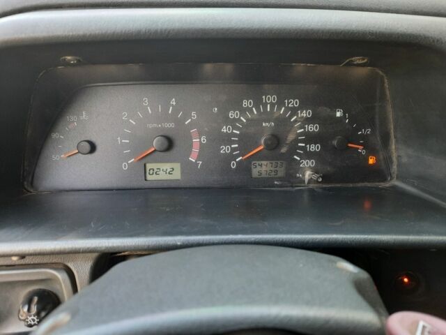 Зеленый ВАЗ 2113 Самара, объемом двигателя 1.6 л и пробегом 545 тыс. км за 1650 $, фото 7 на Automoto.ua