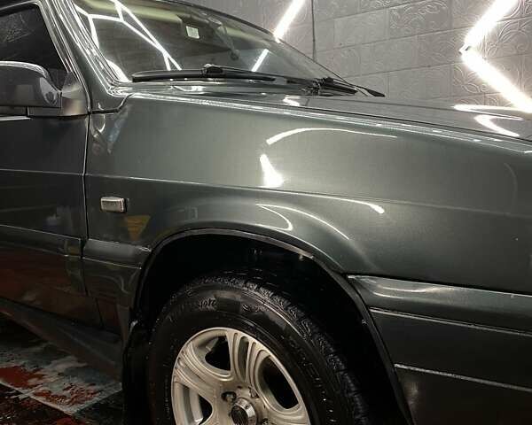 Зеленый ВАЗ 2113 Самара, объемом двигателя 1.6 л и пробегом 243 тыс. км за 2800 $, фото 11 на Automoto.ua