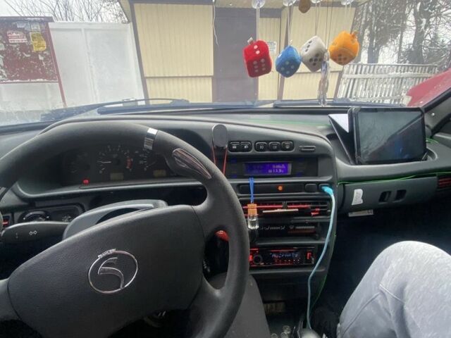 Зеленый ВАЗ 2113 Самара, объемом двигателя 1.6 л и пробегом 220 тыс. км за 1600 $, фото 4 на Automoto.ua