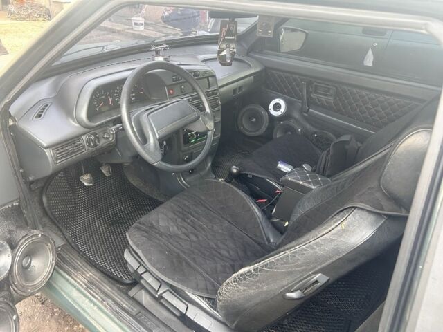 Зеленый ВАЗ 2113 Самара, объемом двигателя 1.5 л и пробегом 100 тыс. км за 2499 $, фото 3 на Automoto.ua