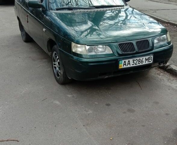 Зеленый ВАЗ 2113 Самара, объемом двигателя 1.5 л и пробегом 94 тыс. км за 2860 $, фото 2 на Automoto.ua