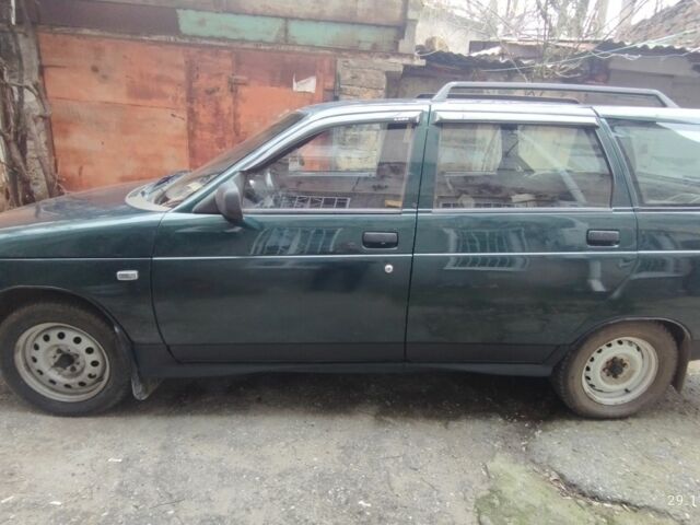 Зеленый ВАЗ 2113 Самара, объемом двигателя 1.5 л и пробегом 250 тыс. км за 2000 $, фото 1 на Automoto.ua