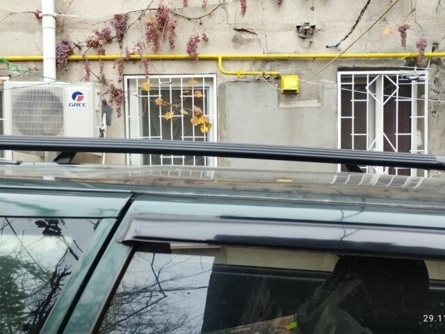 Зеленый ВАЗ 2113 Самара, объемом двигателя 1.5 л и пробегом 250 тыс. км за 2000 $, фото 4 на Automoto.ua