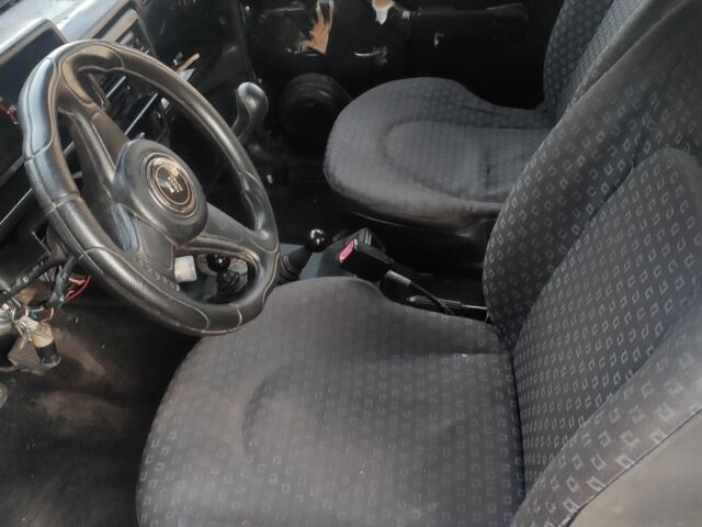 Зеленый ВАЗ 2113 Самара, объемом двигателя 1.7 л и пробегом 200 тыс. км за 1900 $, фото 2 на Automoto.ua