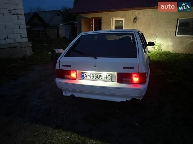 Білий ВАЗ 2114 Самара, об'ємом двигуна 1.6 л та пробігом 255 тис. км за 1250 $, фото 2 на Automoto.ua