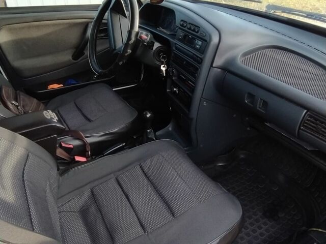 Белый ВАЗ 2114 Самара, объемом двигателя 1.6 л и пробегом 200 тыс. км за 2300 $, фото 6 на Automoto.ua