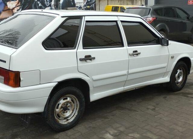 Белый ВАЗ 2114 Самара, объемом двигателя 1.6 л и пробегом 150 тыс. км за 2200 $, фото 1 на Automoto.ua