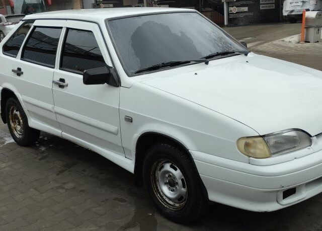 Белый ВАЗ 2114 Самара, объемом двигателя 1.6 л и пробегом 150 тыс. км за 2200 $, фото 2 на Automoto.ua