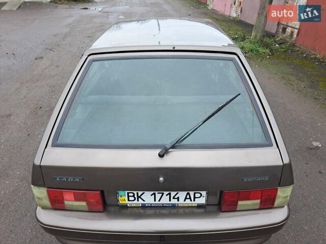 Бежевый ВАЗ 2114 Самара, объемом двигателя 1.6 л и пробегом 133 тыс. км за 2100 $, фото 8 на Automoto.ua