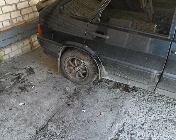 Чорний ВАЗ 2114 Самара, об'ємом двигуна 1.5 л та пробігом 230 тис. км за 750 $, фото 2 на Automoto.ua