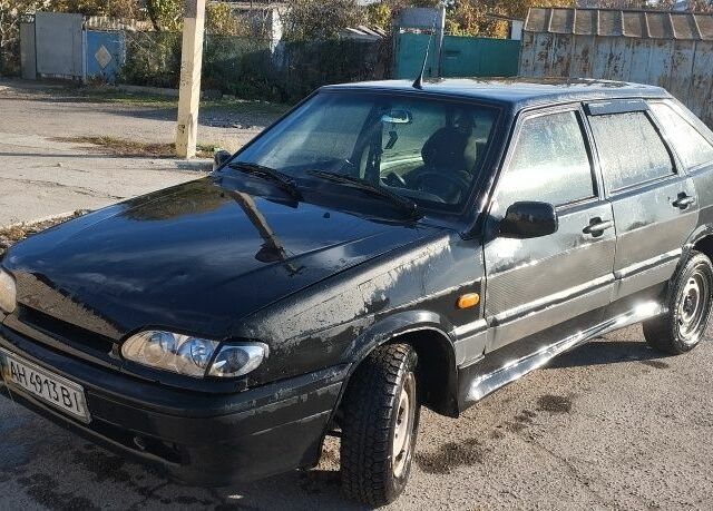 Чорний ВАЗ 2114 Самара, об'ємом двигуна 1.5 л та пробігом 300 тис. км за 956 $, фото 1 на Automoto.ua