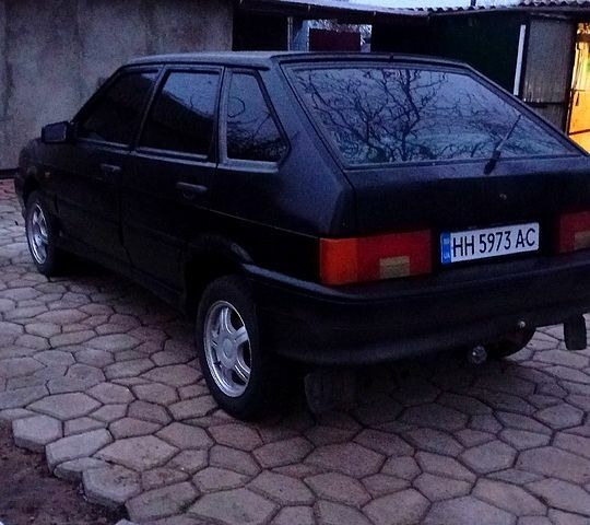 Черный ВАЗ 2114 Самара, объемом двигателя 1.5 л и пробегом 390 тыс. км за 1550 $, фото 2 на Automoto.ua