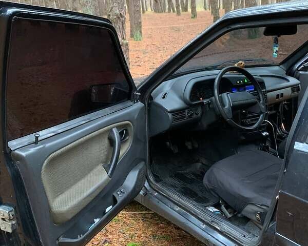 Черный ВАЗ 2114 Самара, объемом двигателя 1.6 л и пробегом 185 тыс. км за 2150 $, фото 7 на Automoto.ua