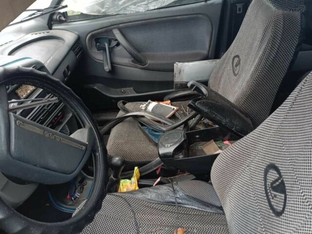 Черный ВАЗ 2114 Самара, объемом двигателя 1.6 л и пробегом 280 тыс. км за 600 $, фото 4 на Automoto.ua