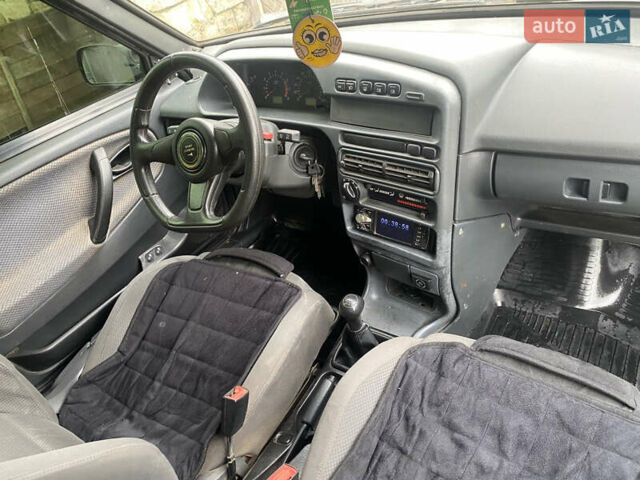 Черный ВАЗ 2114 Самара, объемом двигателя 1.6 л и пробегом 100 тыс. км за 1350 $, фото 9 на Automoto.ua
