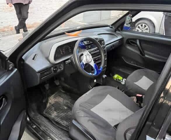 Черный ВАЗ 2114 Самара, объемом двигателя 1.6 л и пробегом 250 тыс. км за 1500 $, фото 4 на Automoto.ua