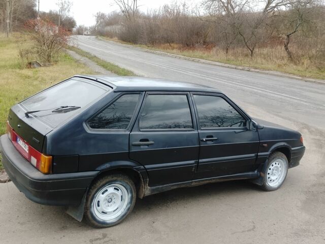 Черный ВАЗ 2114 Самара, объемом двигателя 1.6 л и пробегом 200 тыс. км за 1100 $, фото 3 на Automoto.ua