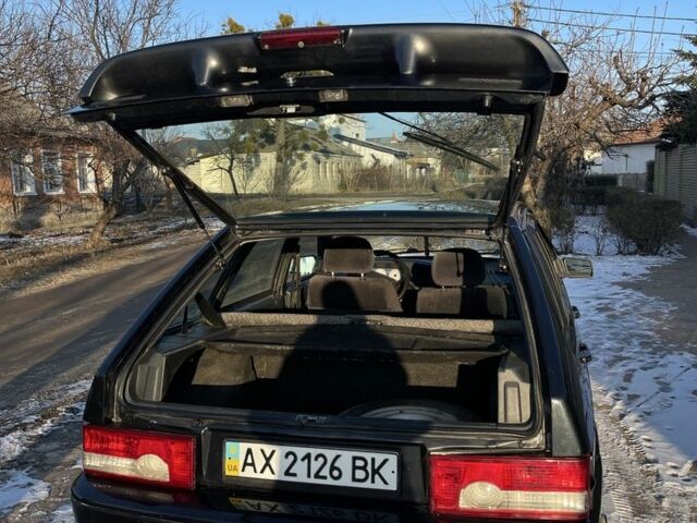 Черный ВАЗ 2114 Самара, объемом двигателя 1.6 л и пробегом 130 тыс. км за 2000 $, фото 5 на Automoto.ua
