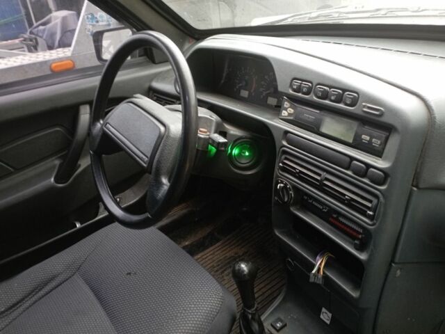 Черный ВАЗ 2114 Самара, объемом двигателя 1 л и пробегом 130 тыс. км за 1000 $, фото 5 на Automoto.ua