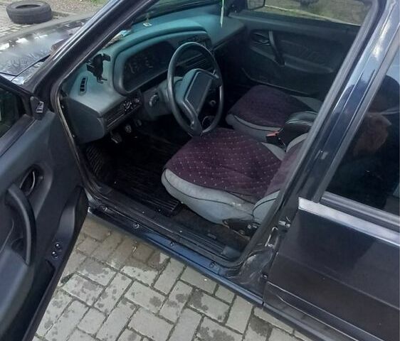 Чорний ВАЗ 2114 Самара, об'ємом двигуна 1.6 л та пробігом 230 тис. км за 1650 $, фото 3 на Automoto.ua