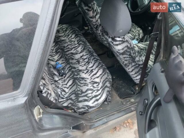 Чорний ВАЗ 2114 Самара, об'ємом двигуна 1.6 л та пробігом 215 тис. км за 1500 $, фото 6 на Automoto.ua