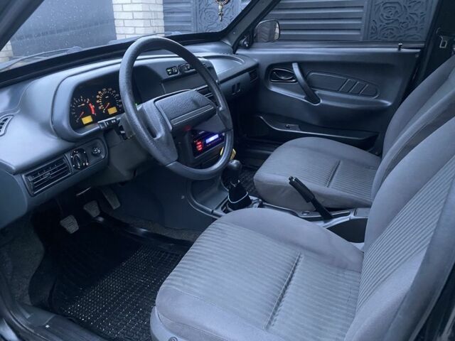 Черный ВАЗ 2114 Самара, объемом двигателя 1.6 л и пробегом 180 тыс. км за 2700 $, фото 12 на Automoto.ua