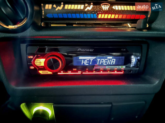 Чорний ВАЗ 2114 Самара, об'ємом двигуна 1.6 л та пробігом 141 тис. км за 3850 $, фото 17 на Automoto.ua